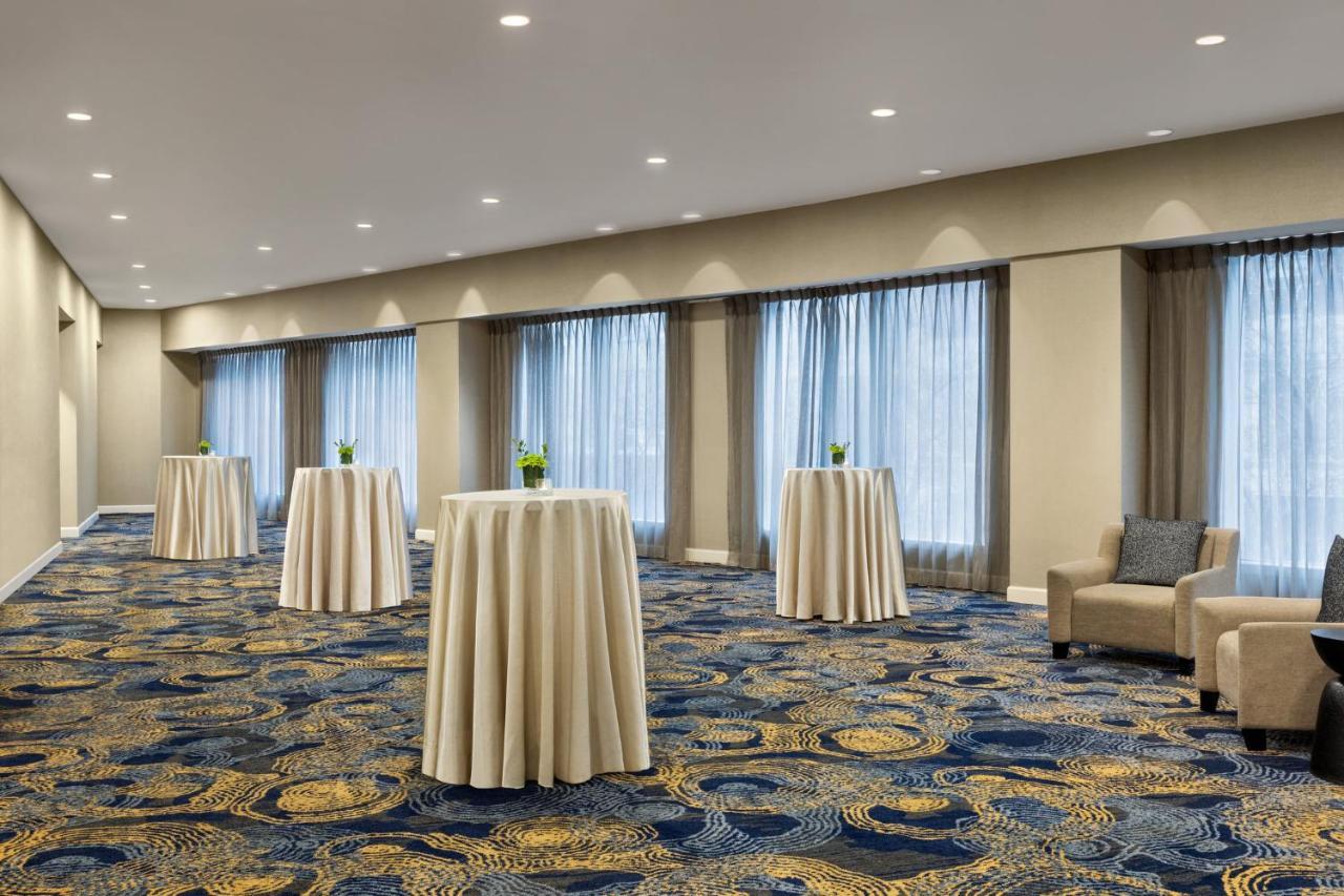 Crowne Plaza Cleveland At Playhouse Square By Ihg Hotel Exterior photo